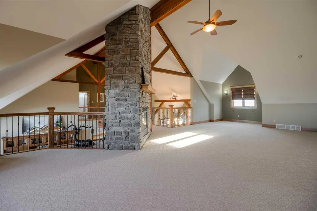 210 Sandstone Place S