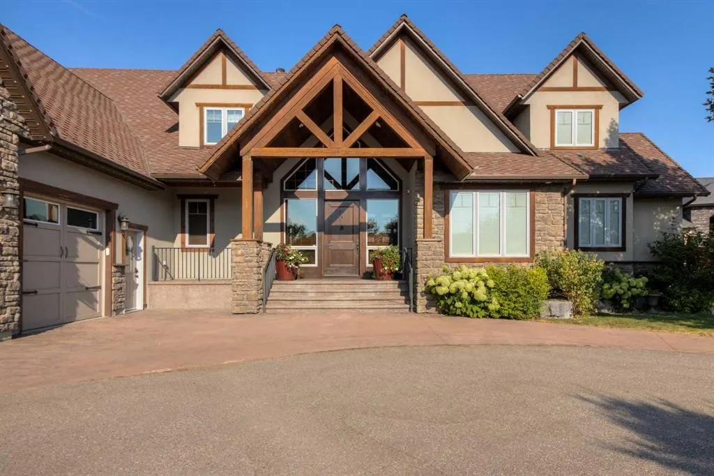 210 Sandstone Place S