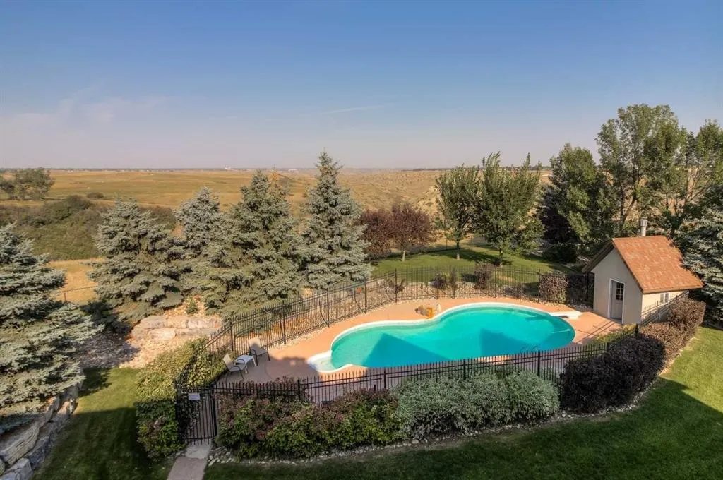 210 Sandstone Place S