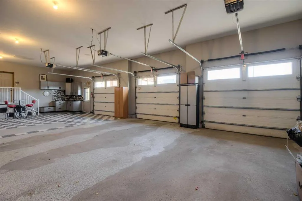 210 Sandstone Place S