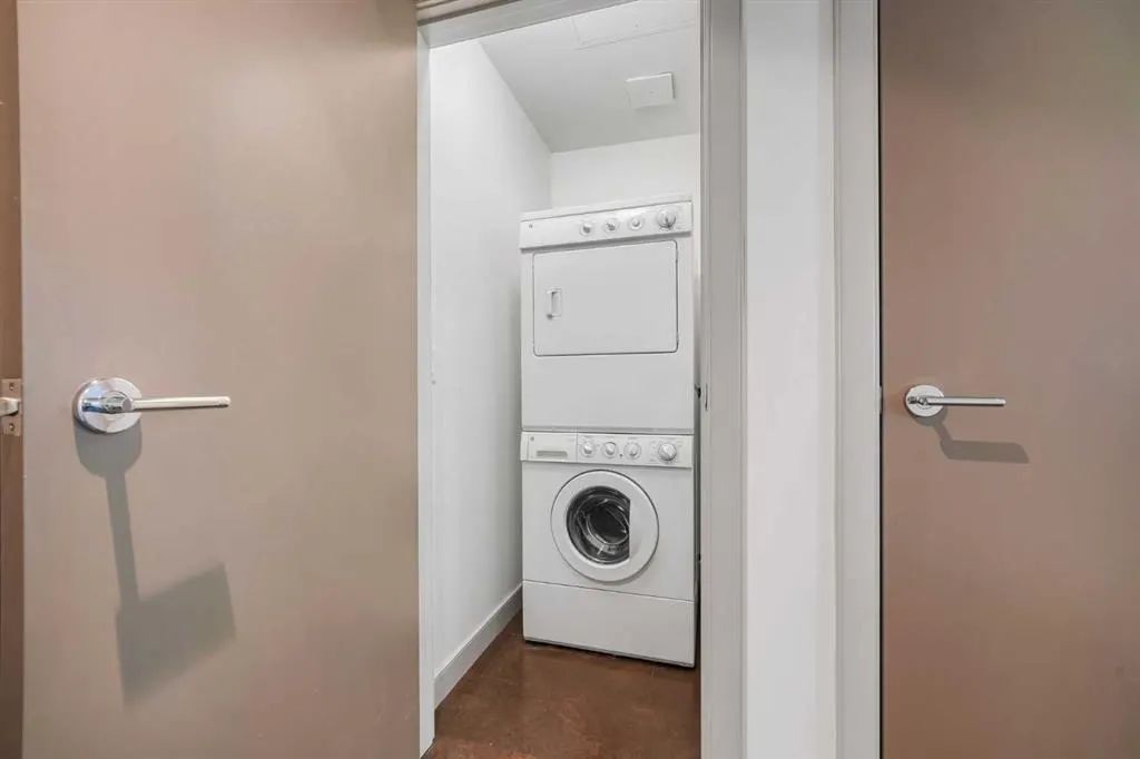 220 12 Avenue SE, #1102