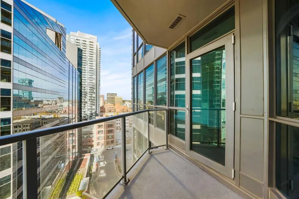 220 12 Avenue SE, #1102