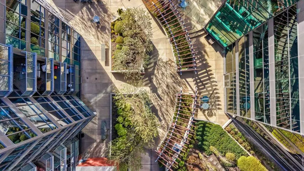 220 12 Avenue SE, #1102