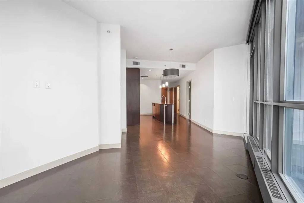 220 12 Avenue SE, #1102