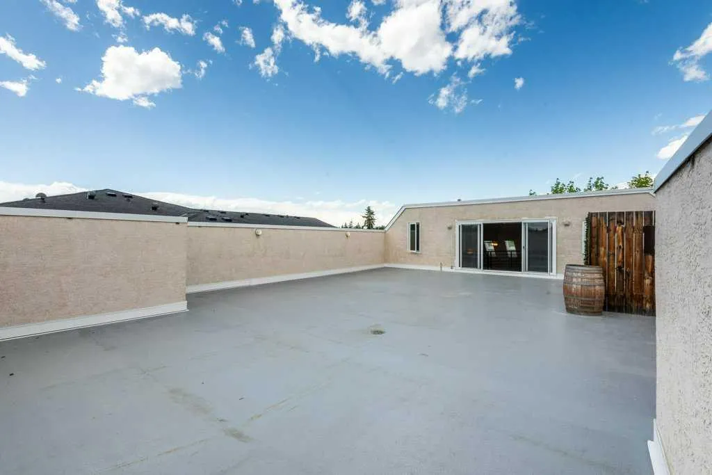 705 56 Avenue SW, #301