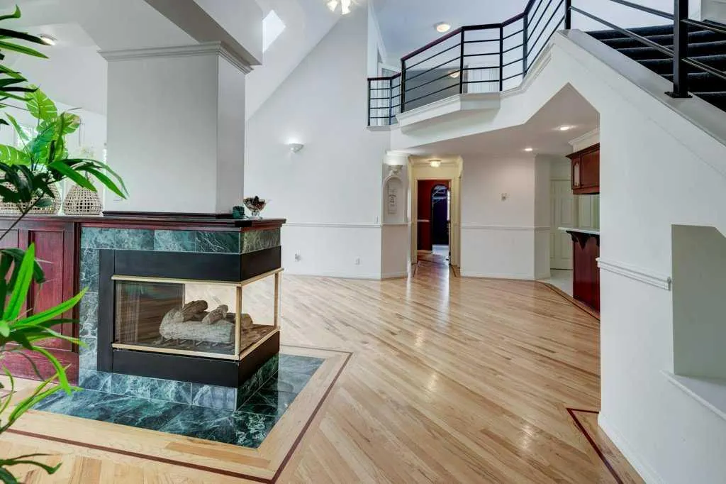 705 56 Avenue SW, #301