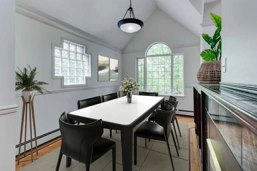 705 56 Avenue SW, #301