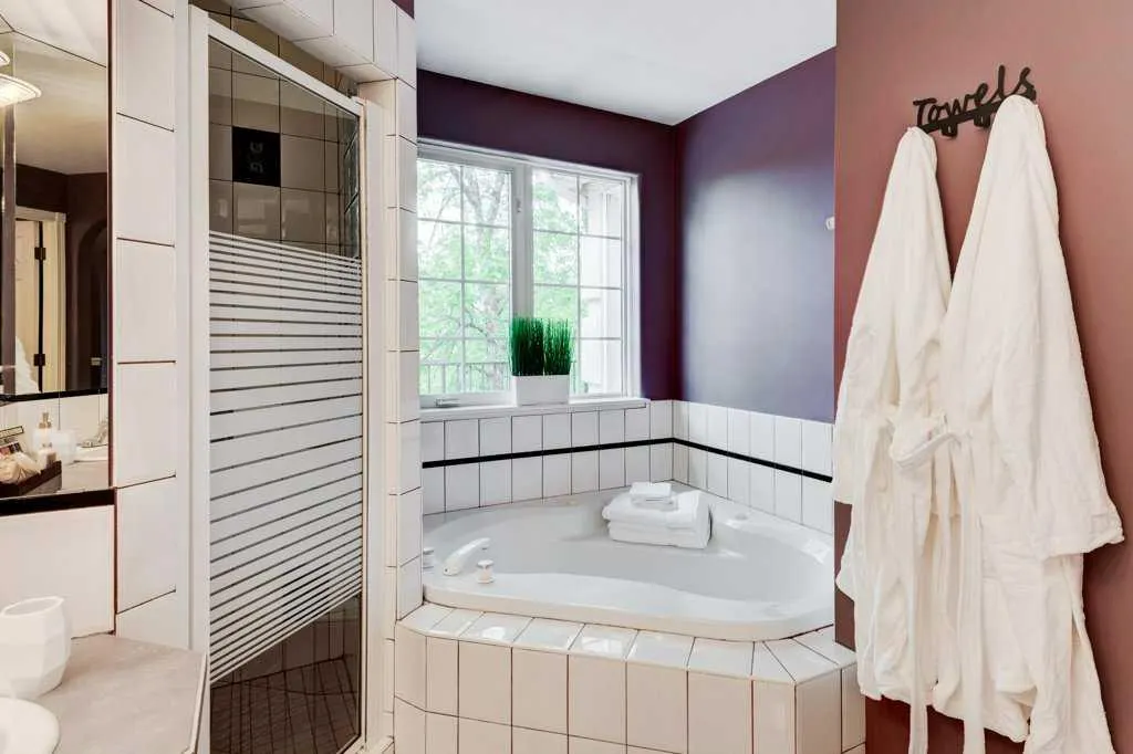 705 56 Avenue SW, #301