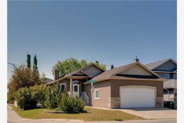 106 Thornbird Way SE