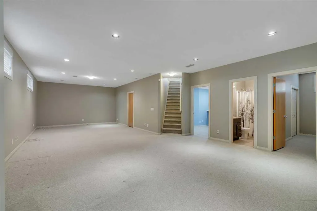 106 Thornbird Way SE