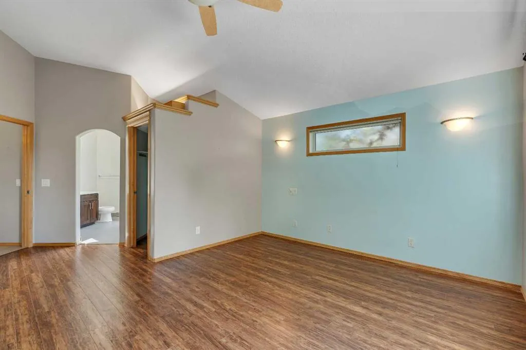 106 Thornbird Way SE