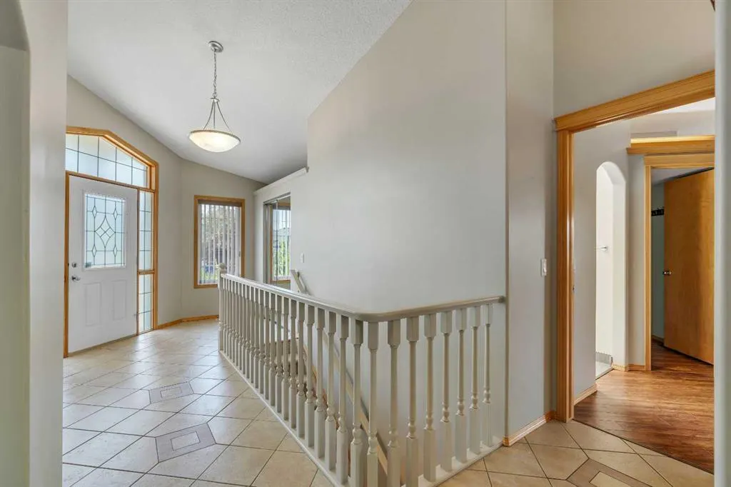 106 Thornbird Way SE