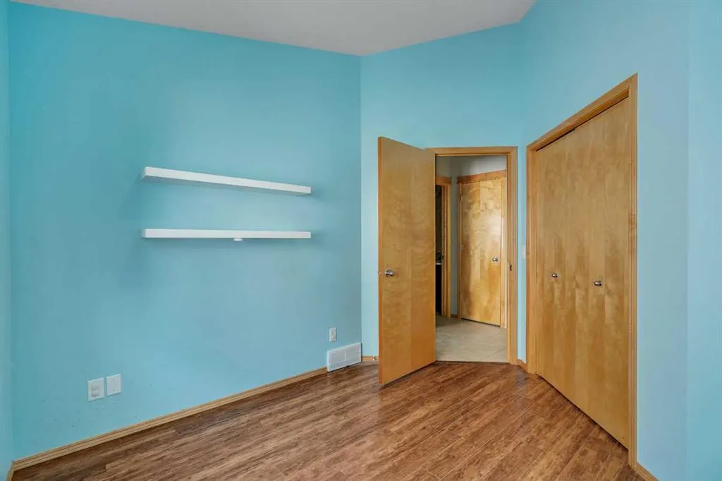 106 Thornbird Way SE