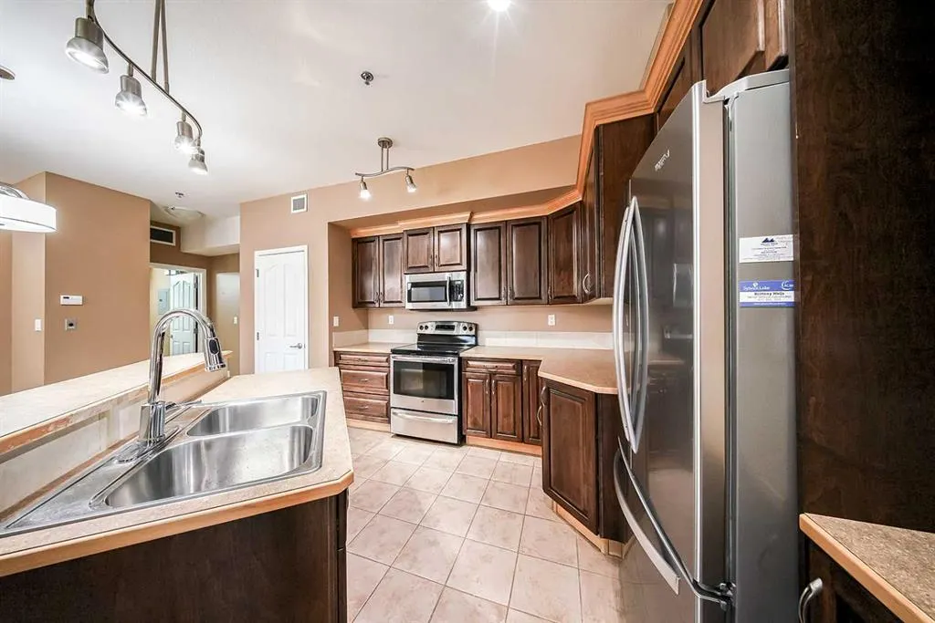 5040 53 Street, #207