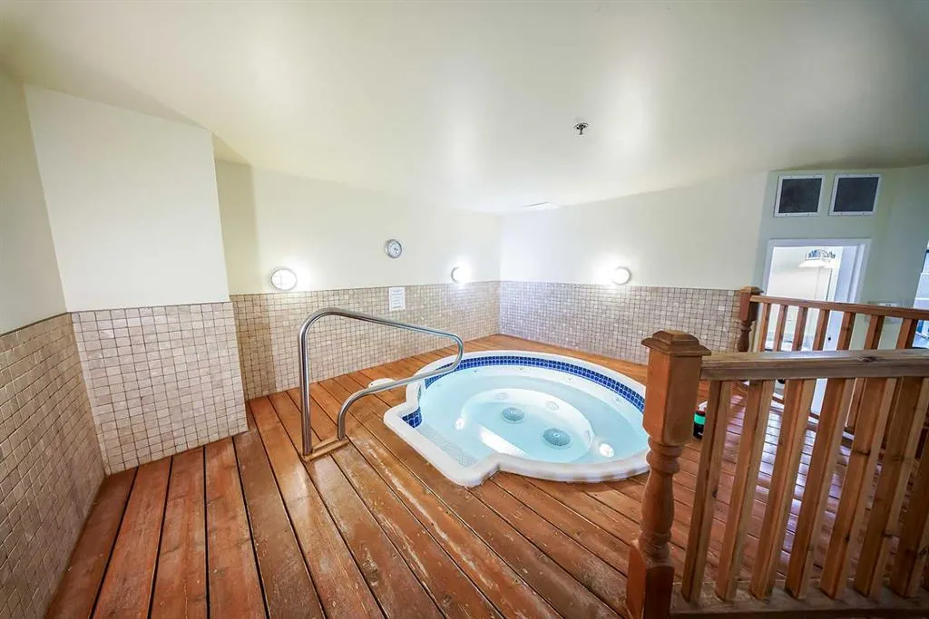 5040 53 Street, #207