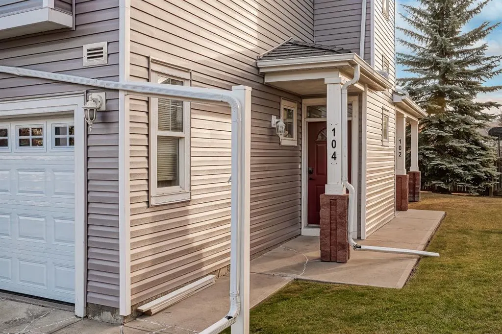 39 Hidden Creek Place NW, #104