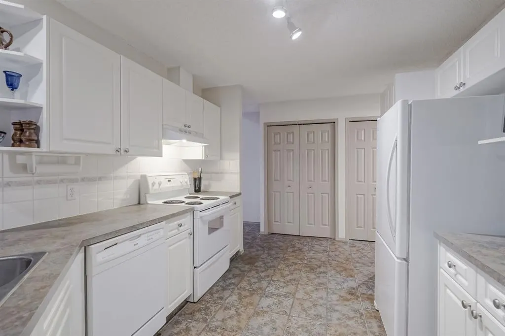 39 Hidden Creek Place NW, #104