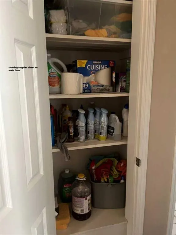 3828 Eastwood Crescent