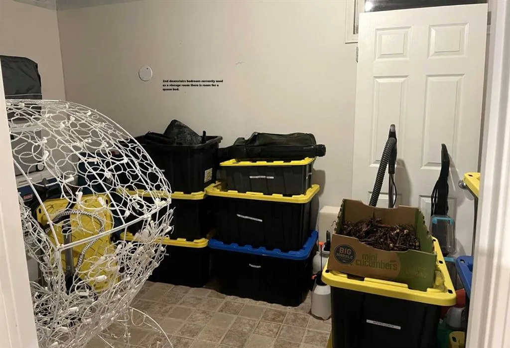 3828 Eastwood Crescent