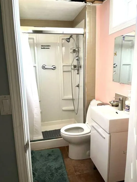 3828 Eastwood Crescent