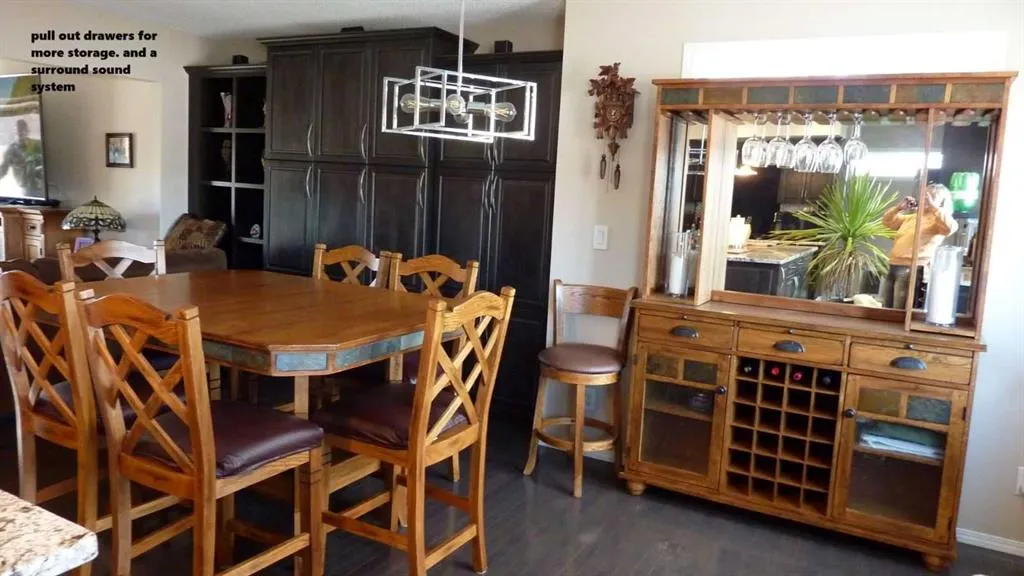 3828 Eastwood Crescent