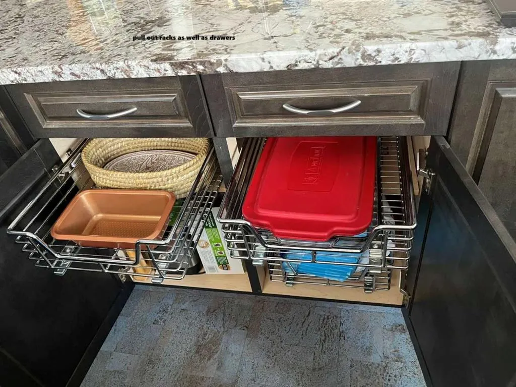 3828 Eastwood Crescent