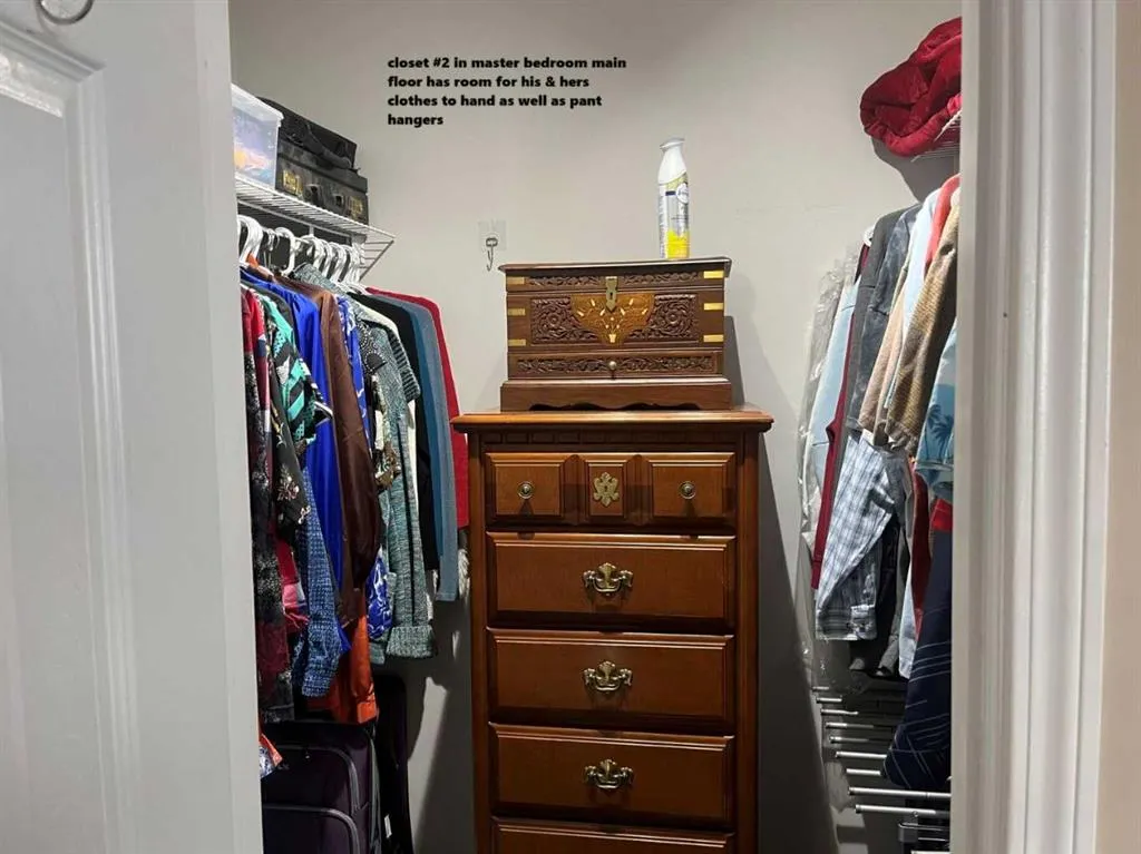 3828 Eastwood Crescent