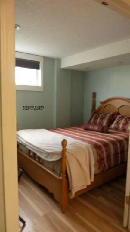 3828 Eastwood Crescent