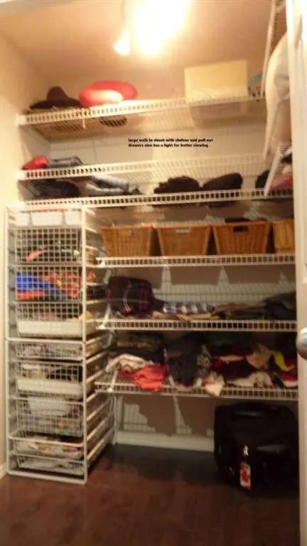 3828 Eastwood Crescent