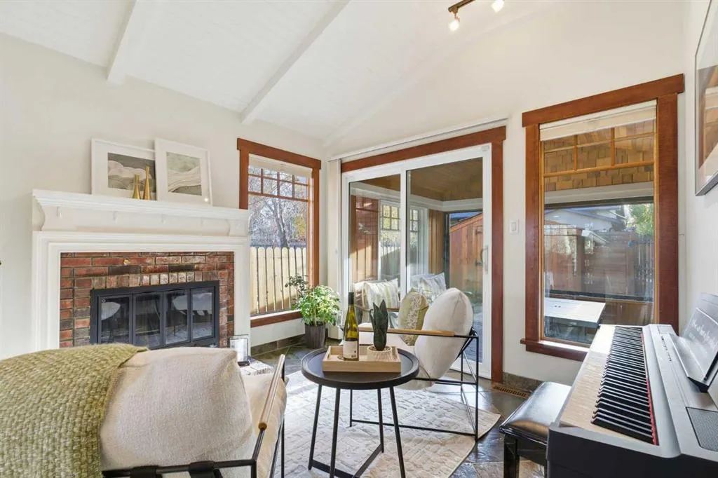 631 Willoughby Crescent SE