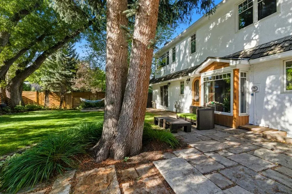 631 Willoughby Crescent SE