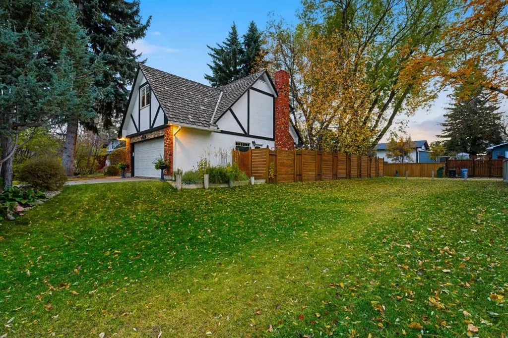 631 Willoughby Crescent SE