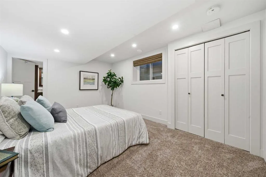 631 Willoughby Crescent SE