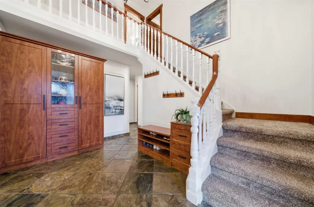 631 Willoughby Crescent SE