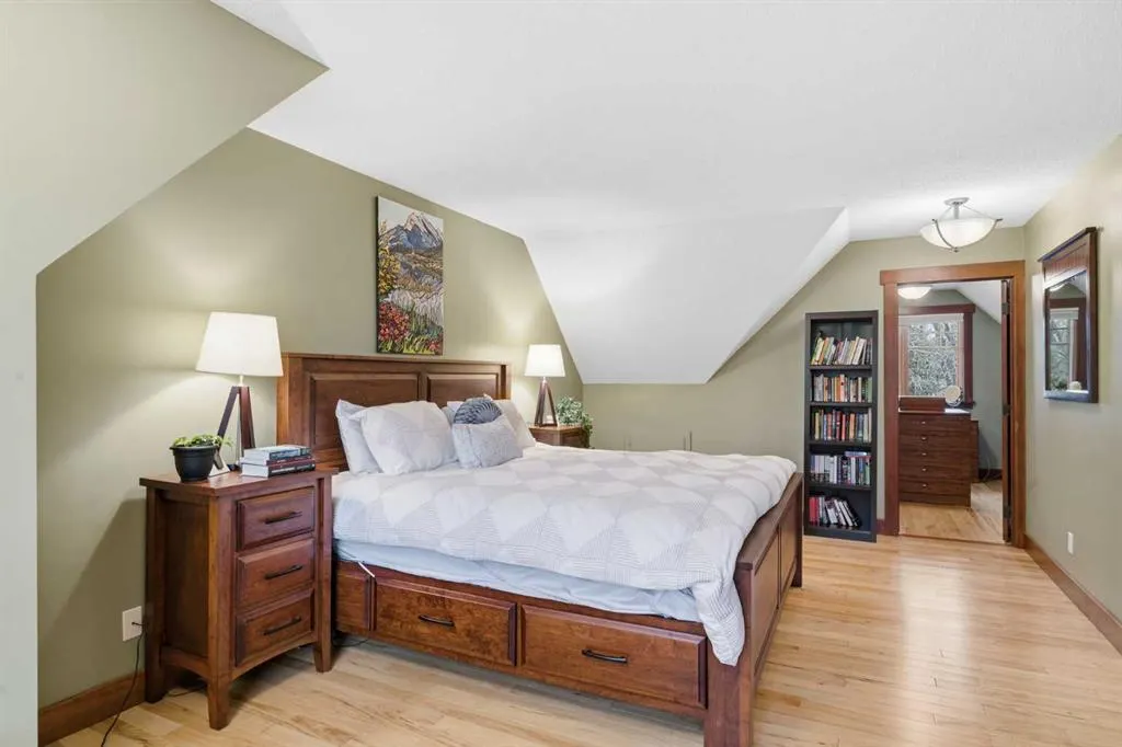 631 Willoughby Crescent SE