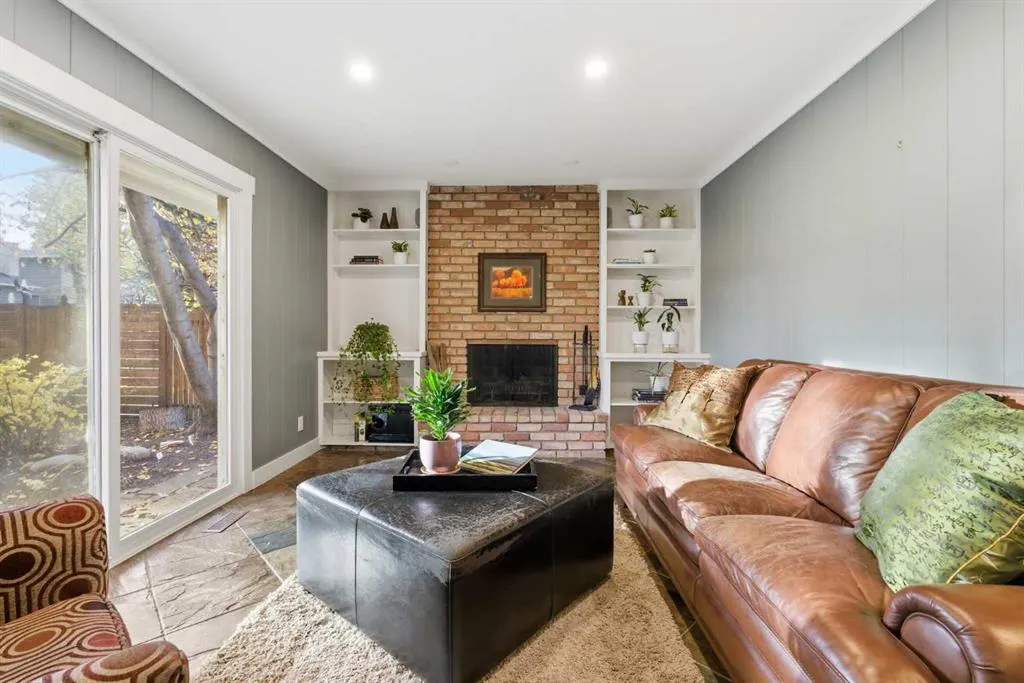 631 Willoughby Crescent SE