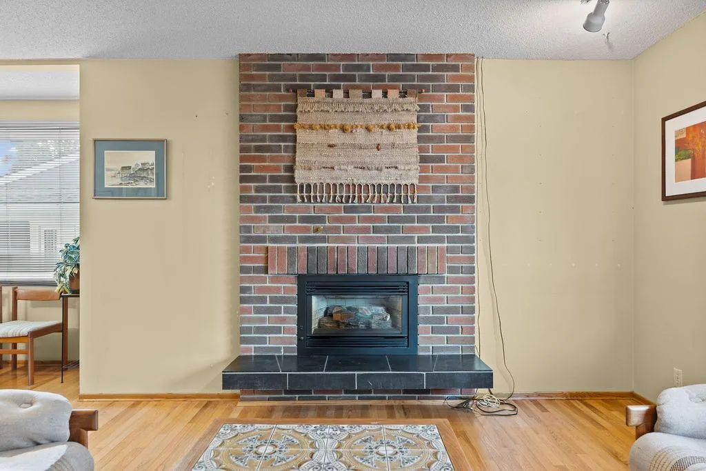 3350 Oakwood Drive SW