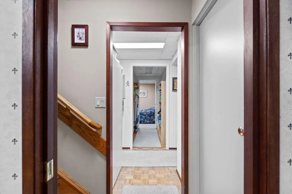 3350 Oakwood Drive SW