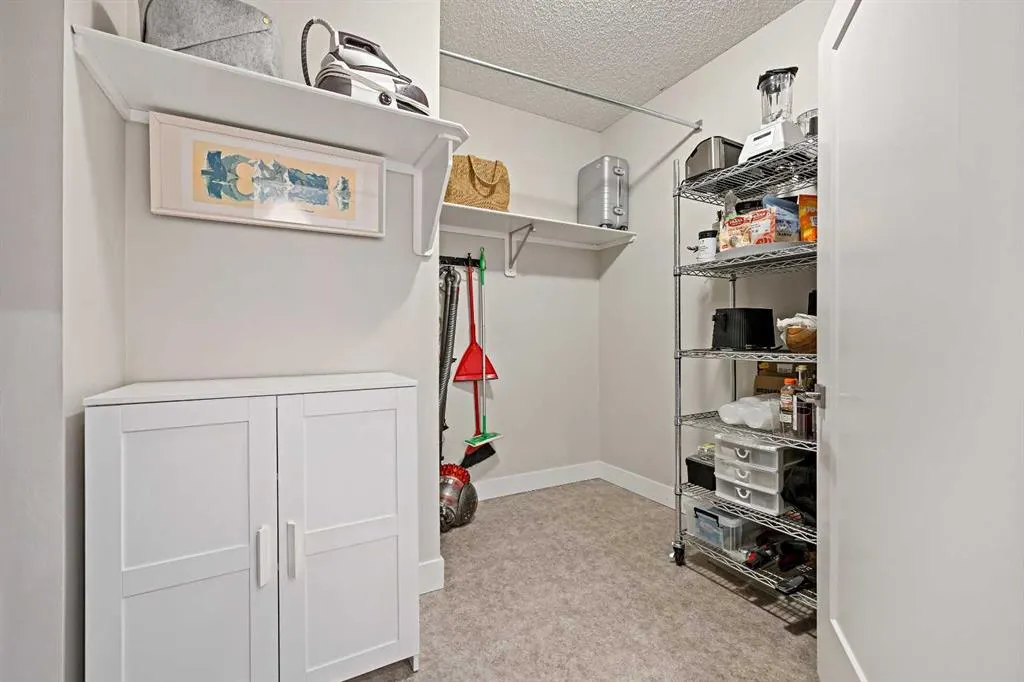 923 15 Avenue SW, #304