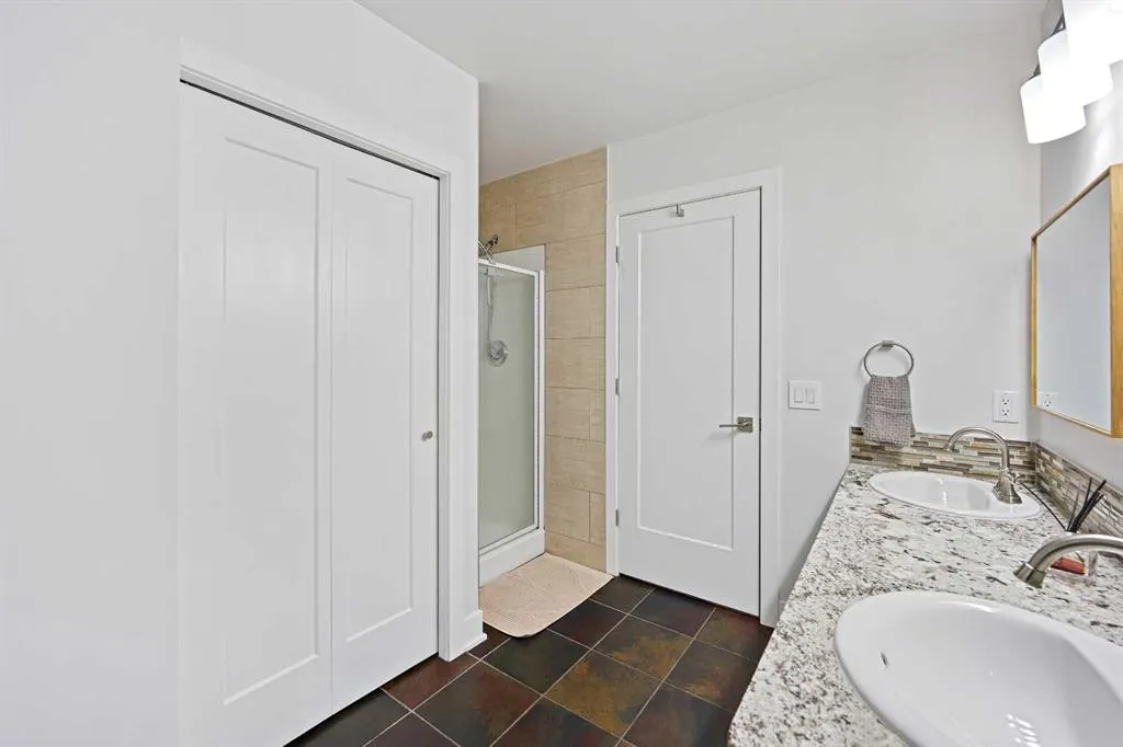 923 15 Avenue SW, #304