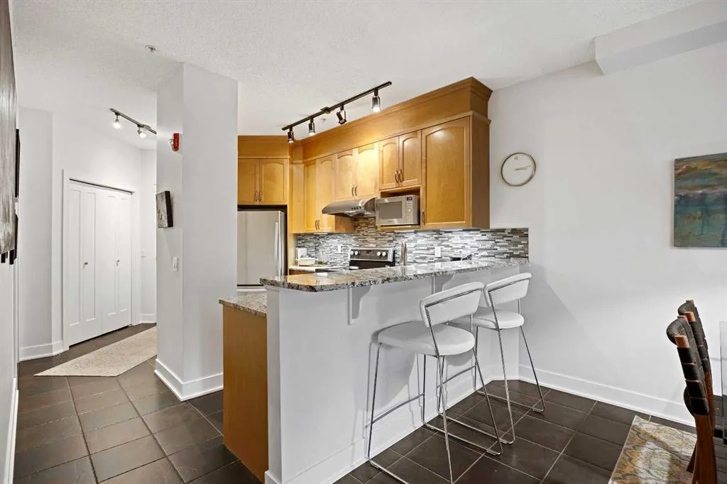 923 15 Avenue SW, #304