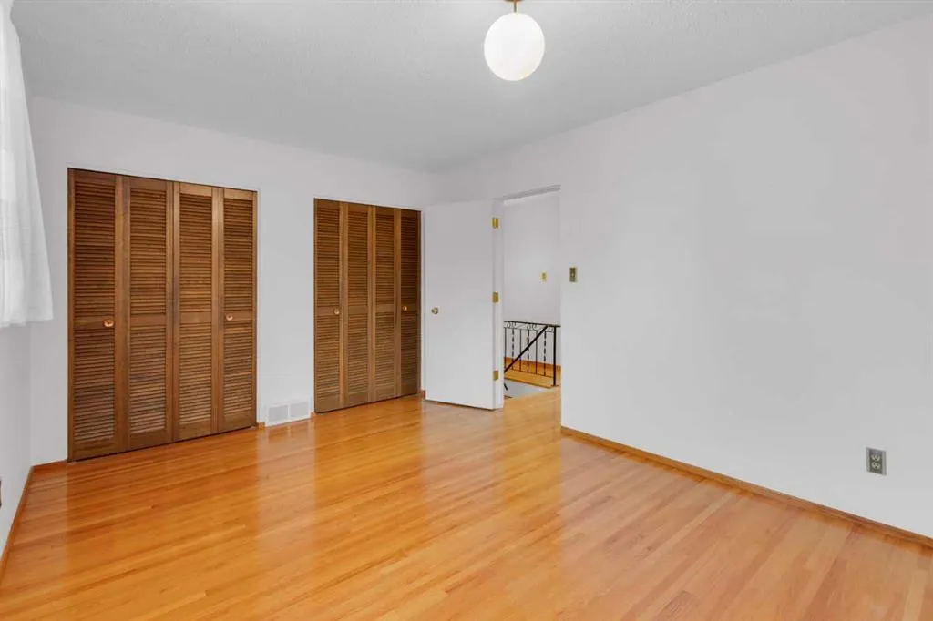 2711 Crawford Road NW