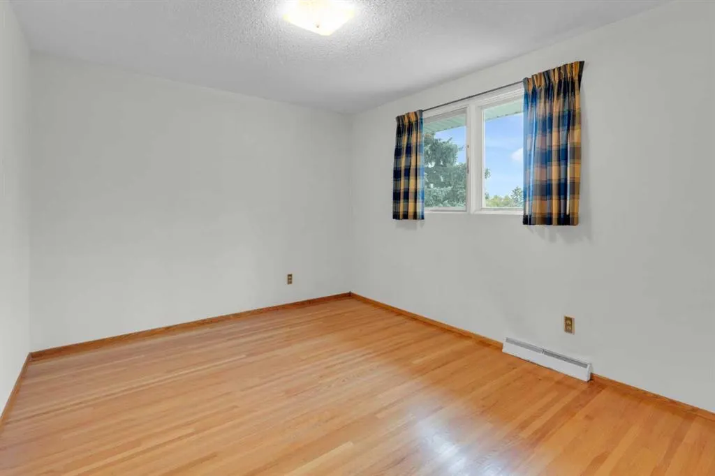 2711 Crawford Road NW