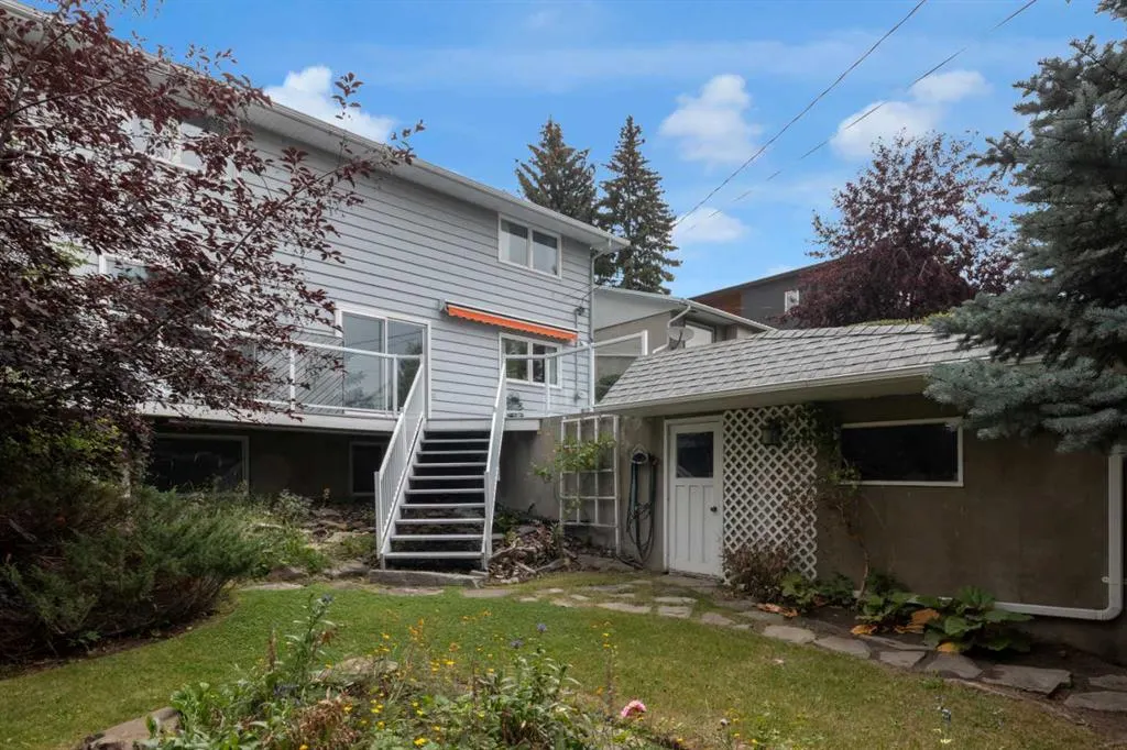 2711 Crawford Road NW