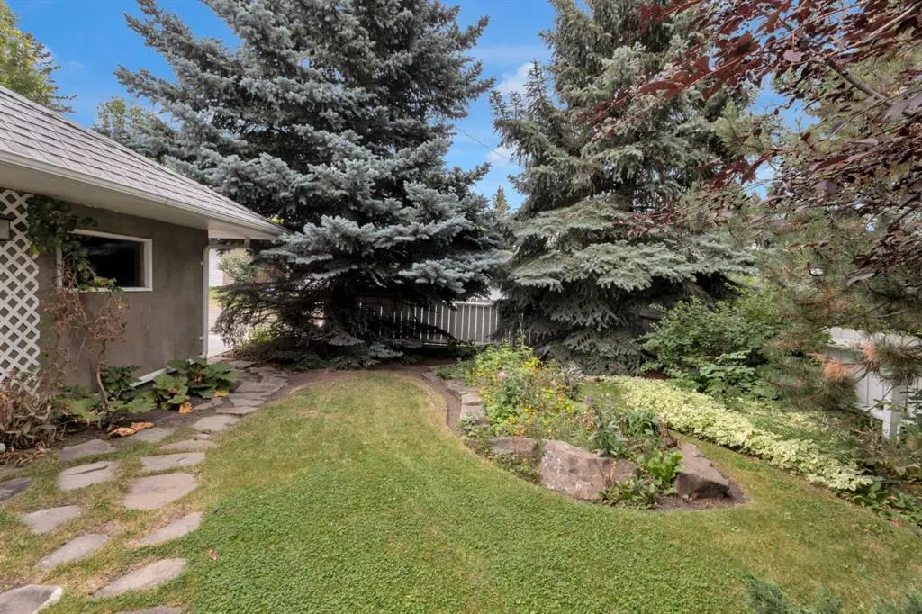 2711 Crawford Road NW