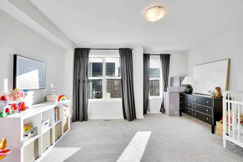 128 Cranbrook Square SE