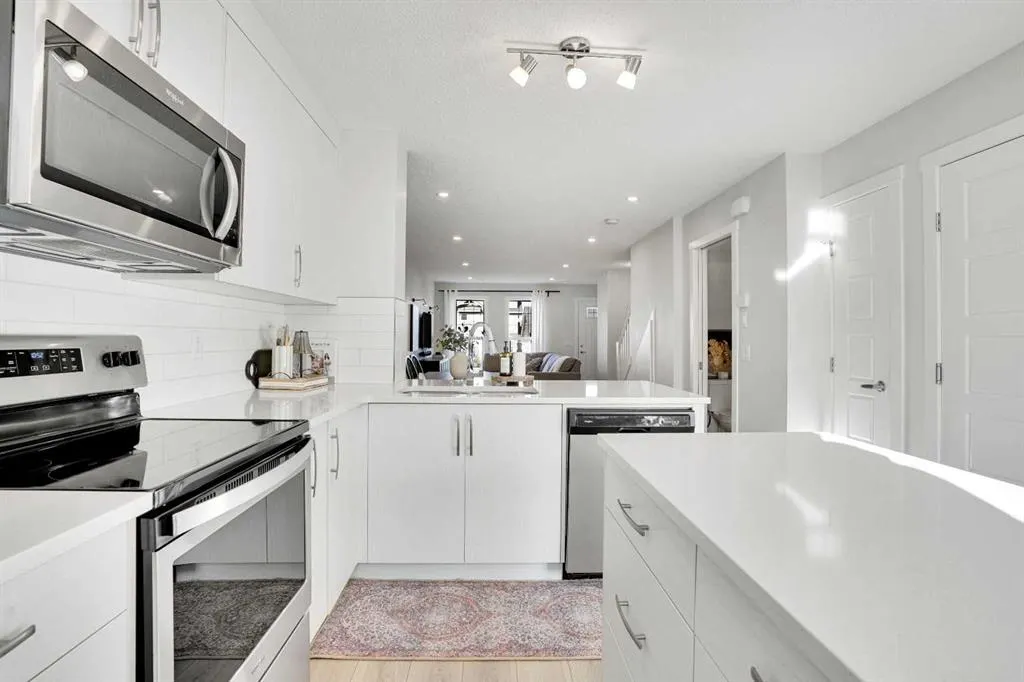 128 Cranbrook Square SE