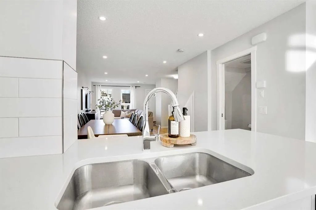 128 Cranbrook Square SE