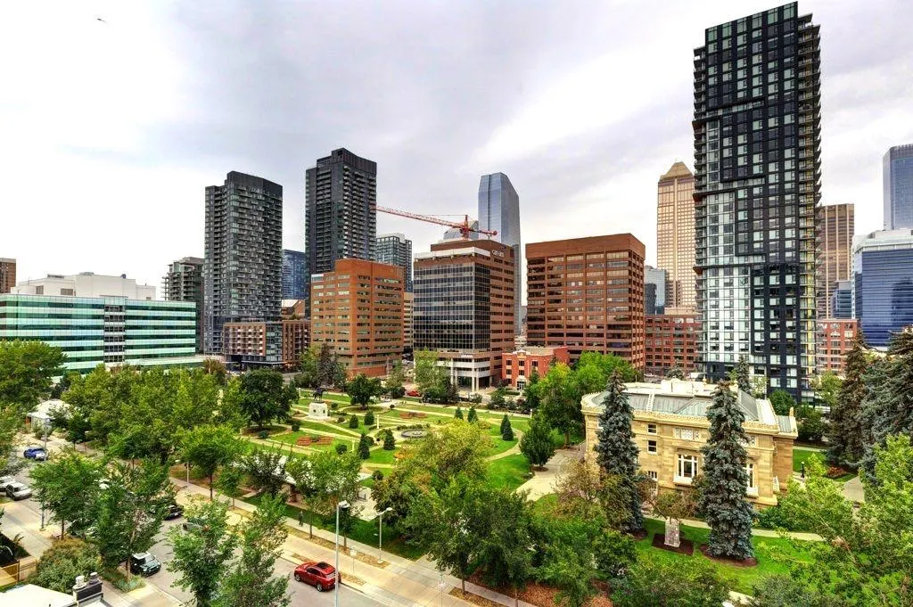 303 13 Avenue SW, #801