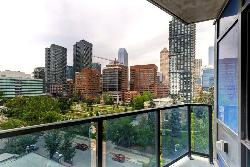 303 13 Avenue SW, #801